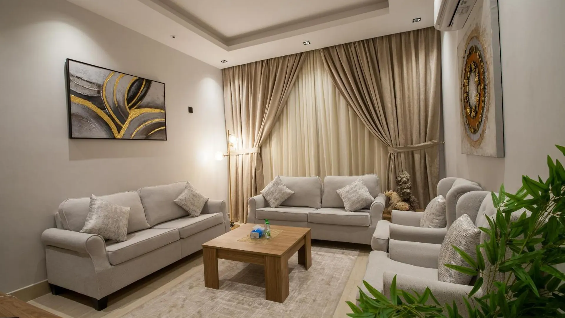 شقة الملقا الفاخرة: غرفتان في مجمع راقي Riyadh Apartment